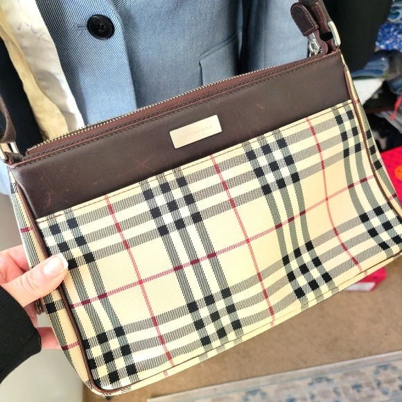 Burberry Bag - Picture 3 of 10